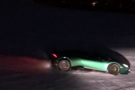 Lamborghinijem preko skijaške staze