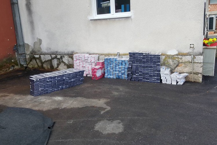 U Trnovu oduzeto 7.327 paklica cigareta
