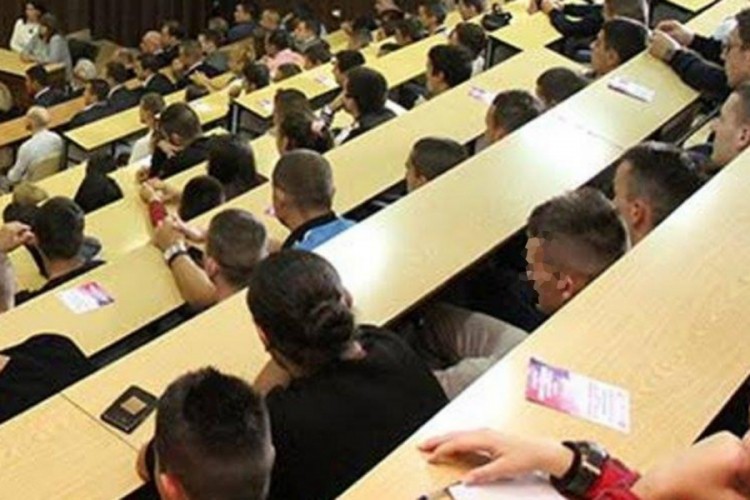 Vic dana: Teška studentska odluka