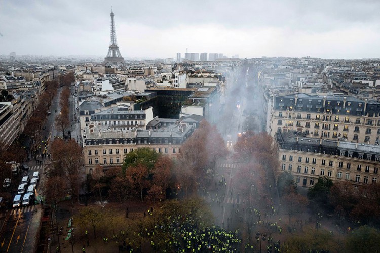 Pariz demoliran