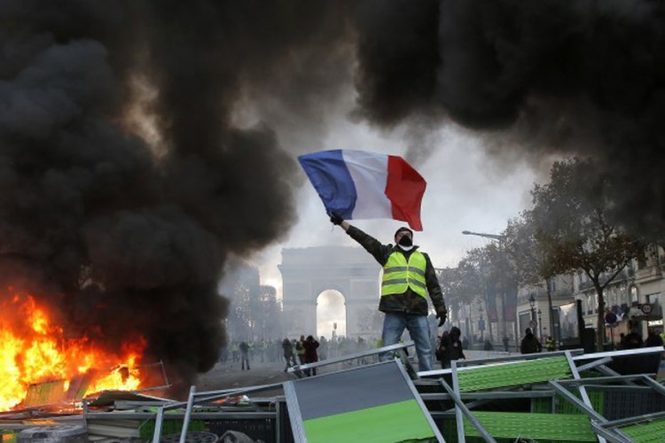 Pariz stopira porast taksi na gorivo