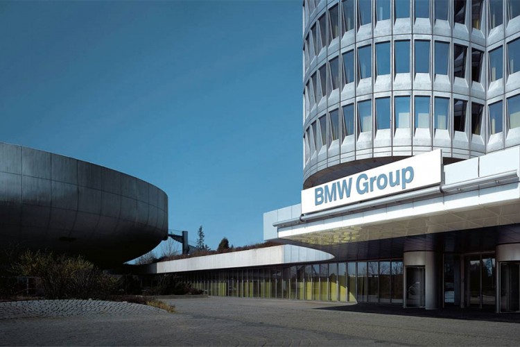Zbog carina direktori Daimlera, VW-a i BMW-a  pozvani u Bijelu kuću