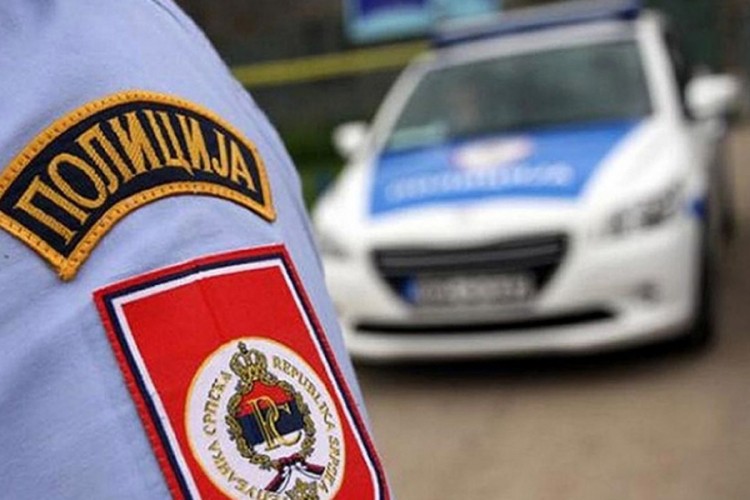 Policija zatekla migrante u pljački