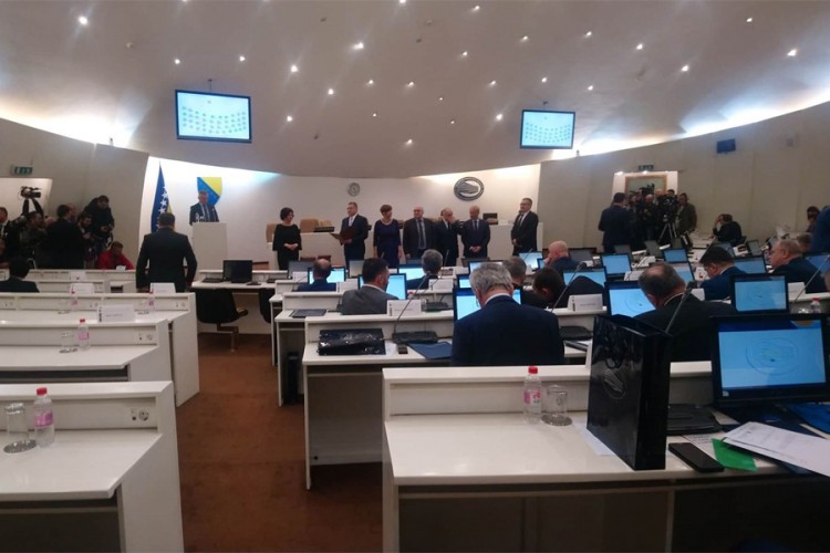 Nikšić, Magazinović, Mektić i Borenović odbili primiti poslaničke sertifikate