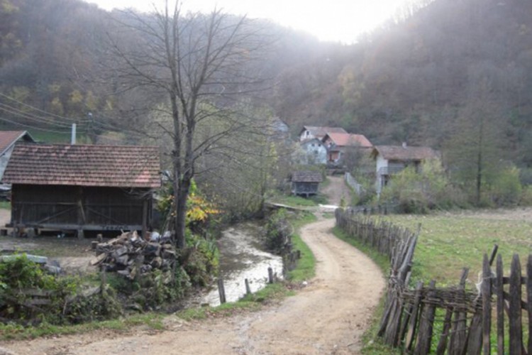 Opljačkali i pretukli starca kod Banjaluke