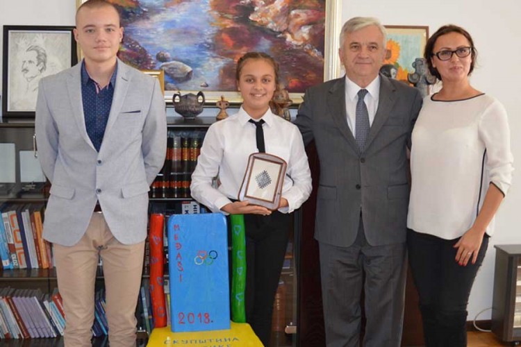 Dječja stolica u parlamentu Srpske