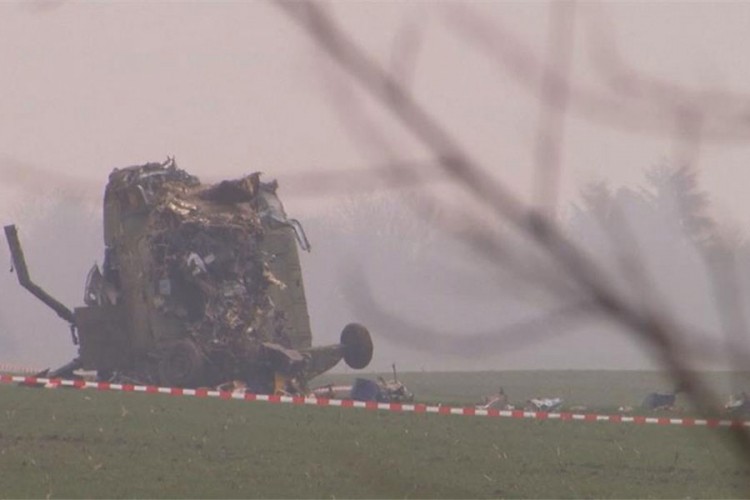 Sedam zvaničnika poginulo u padu helikoptera