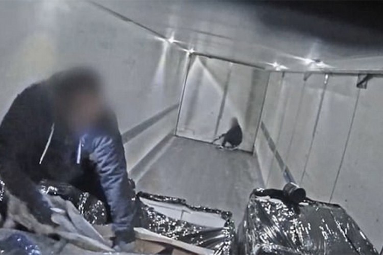 Iz kamiona u pokretu ukrali robu vrijednu 50.000 evra