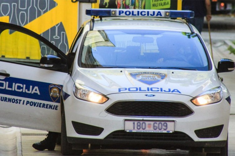 Braća se igrala očevom puškom, sedmogodišnjak teško povrijeđen