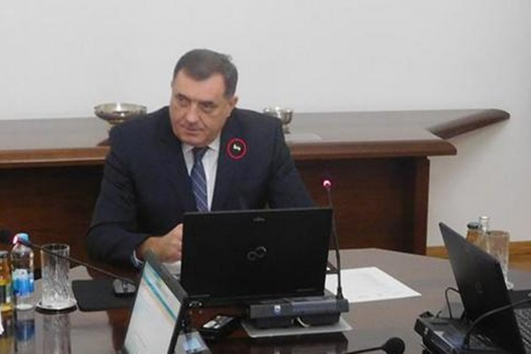Dodik: Crnatku bi bilo plemenitije da učestvuje u akciji "S ljubavlju hrabrim srcima"