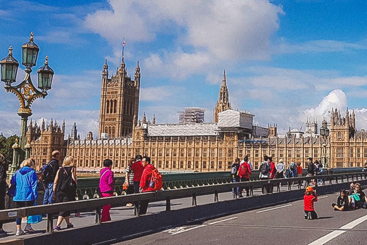 Pristalice Brexita blokirale Vestminsterski most