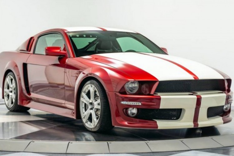 Mustang i Lamborghini u jednom