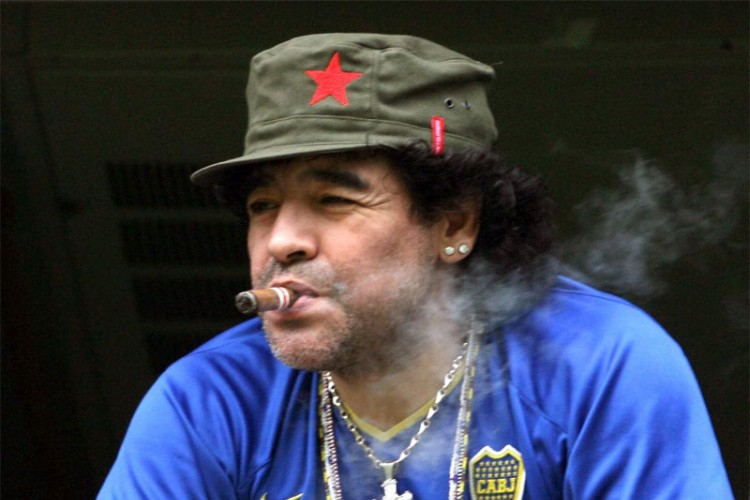 Maradonu mlađa vjerenica izbacila iz njegovog stana