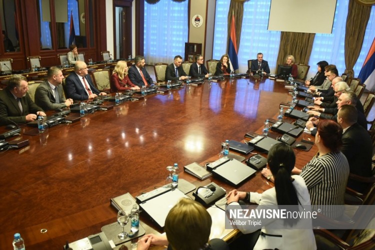 Obavljena primopredaja novog i starog saziva Vlade