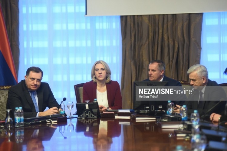 Počeo sastanak premijera sa predstavnicima političkih partija