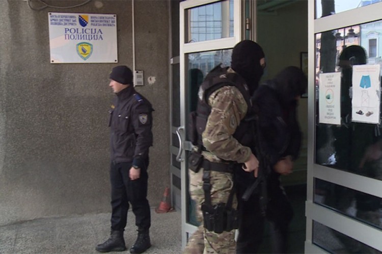 Ilegalnim prometom tekstila oštećen budžet BiH za oko 100.000 KM