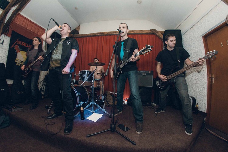 Bend "The Shejvers" iz Prijedora objavio novi singl i spot