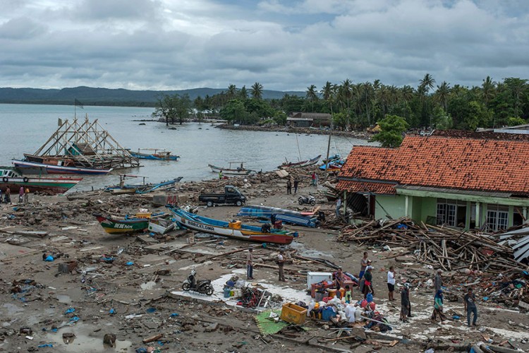 Potraga za preživjelima u Indoneziji, najmanje 281 žrtva