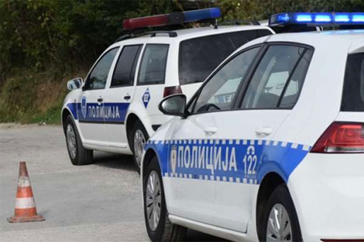 Uhapšena dva lica zbog napada na policiju