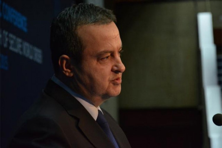 Dačić: NATO da dostavi priručnik ko može na sever