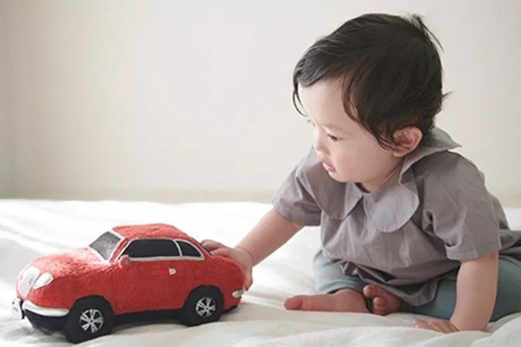 Honda napravila igračku koja smiruje bebe zvukom motora