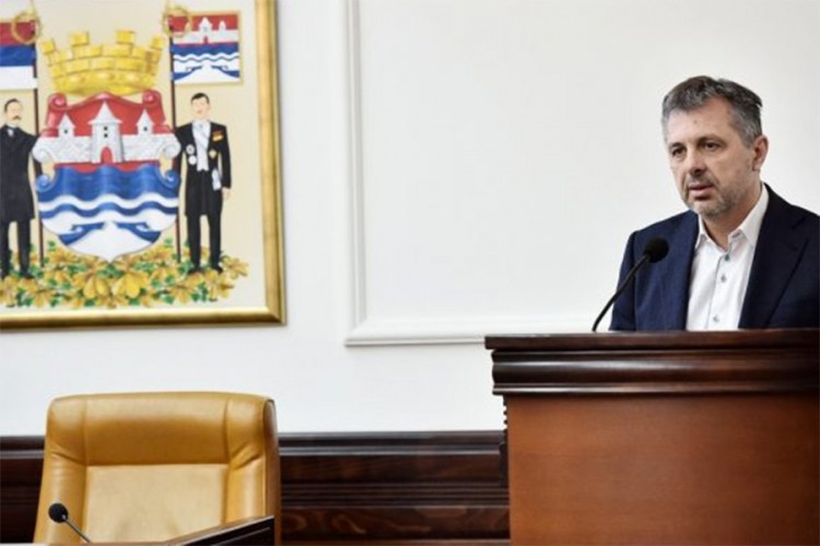 Radojičić poziva na mir i uzdržanost