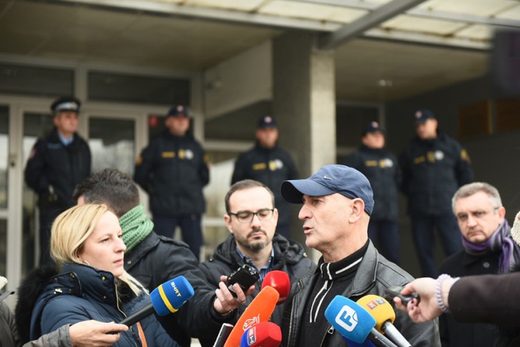 Uhapšeni zbog napada na policajce: Branio sam dječaka