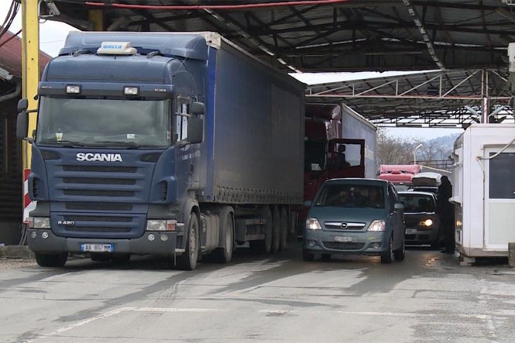 Vlada Kosova uvela takse od 100 odsto i na strane brendove iz Srbije