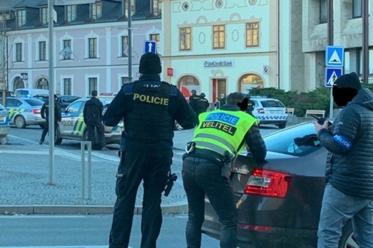 Završena talačka kriza u banci u Češkoj