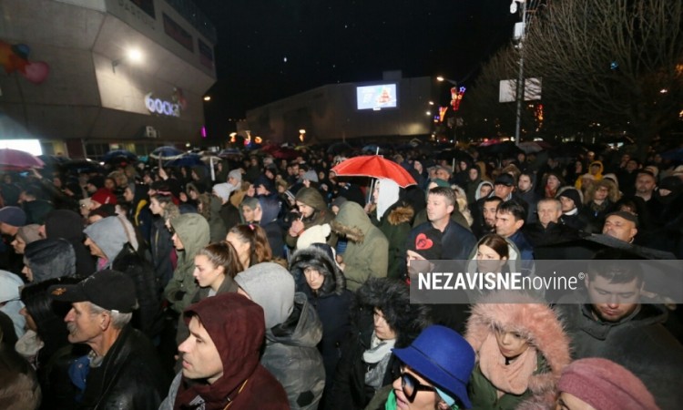 Završeno okupljanje na Trgu Krajine: "Skupova na ovaj način više neće biti"