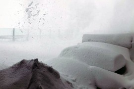 Lavine u Austriji ubile dvojicu skijaša, hiljade ljudi zametene pod ...
