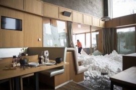 Lavina se obrušila na hotel