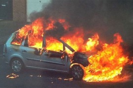 Ko pod okriljem noći pali automobile u Zagrebu?