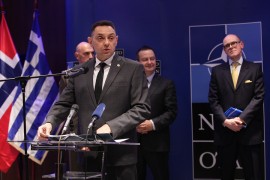 Vulin i Dačić nasmijali funkcionere NATO: Govori srpski da te ceo ...
