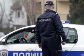 Pretres vozila s albanskim tablicama kod Hrama Svetog Save u Beogradu