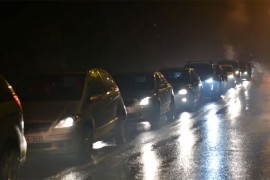 Popriječen kamion usporava saobraćaj između Tuzle i Kladnja ...