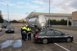 Vozač iz BiH se ugušio dok je čistio u cisternu