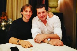 Modrić na druženju u Madridu sa srpskim folk pjevačem