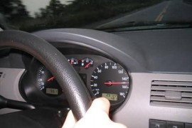 Pijan u naselju vozio 100 km/h preko ograničenja