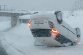 Tinejdžerka poginula, sestra teško povrijeđena