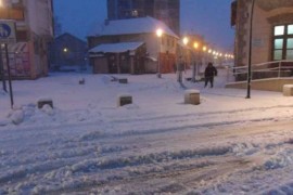 Mehanizacija u kvaru, očišćen manji dio saobraćajnica u Kostajnici