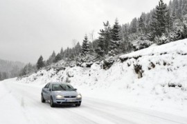 Jaki udari vjetra zameli sve puteve u Glamoču