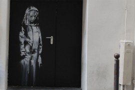Ukraden Banksijev mural sa vrata pozorišta u Parizu