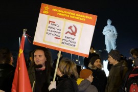 Protest kod Tuđmanovog spomenika u Zagrebu
