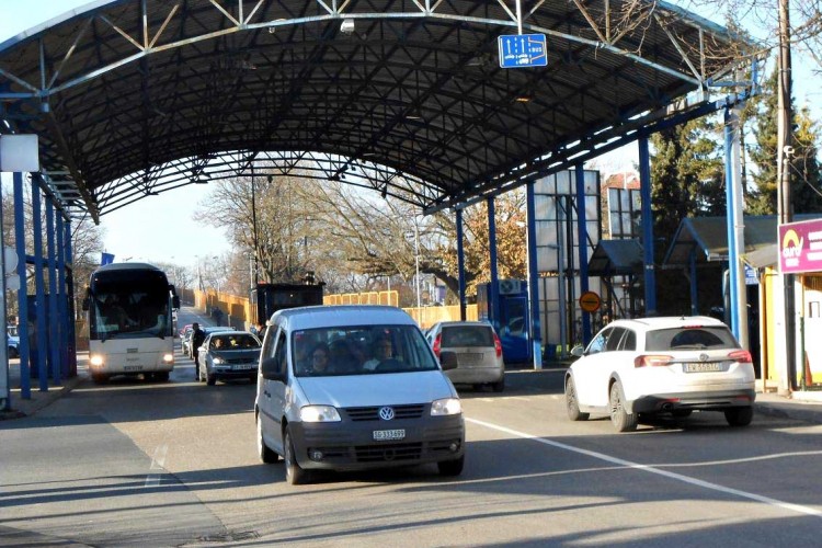 Pojačana frekvencija vozila na izlasku iz BiH