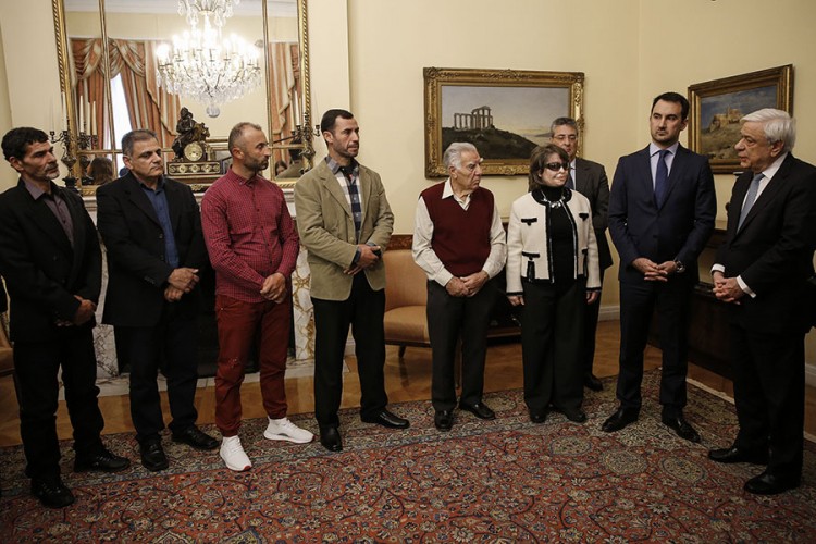 Dobili grčko državljanstvo zbog spasavanja ljudi u požaru