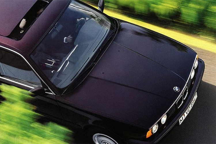 U skladištu pronađeno 11 novih BMW-a iz 1994.