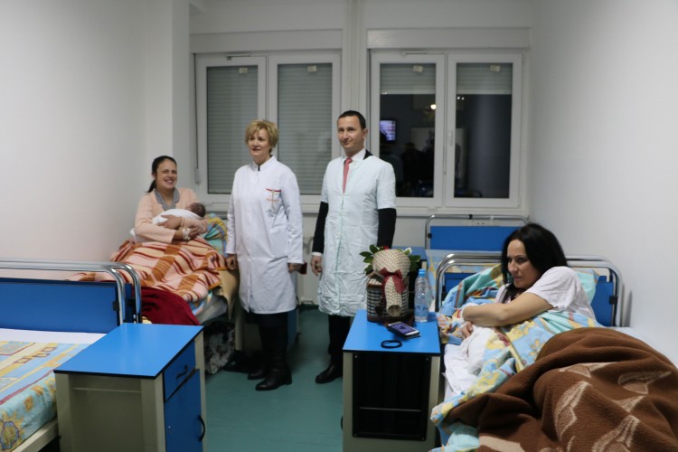 Beneficije za pronatalitetnu politiku: Starijim parovima novac, mlađim stanovi