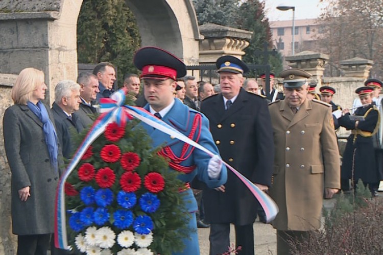 Položeni vijenci na groblju "Sveti Pantelija"