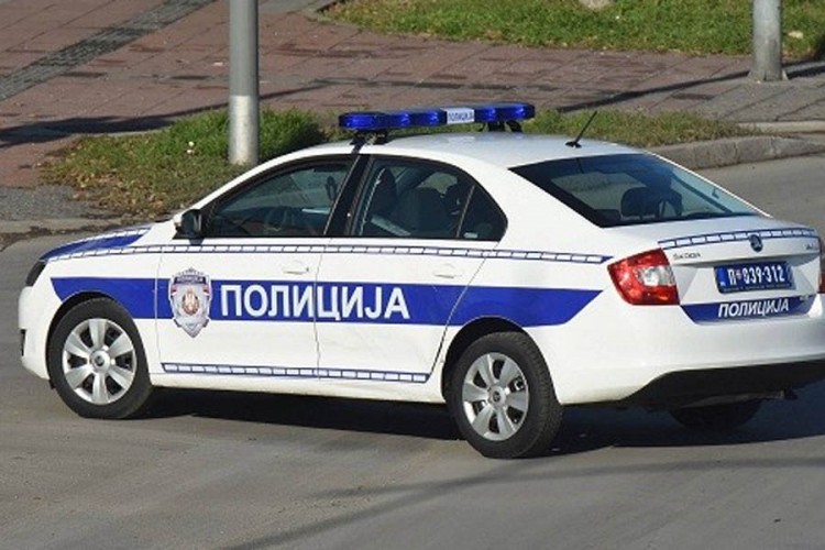 Sin izbo majku šrafcigerom